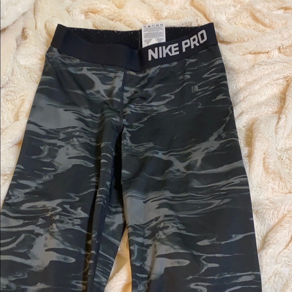 Nike Pro Crop Leggings
